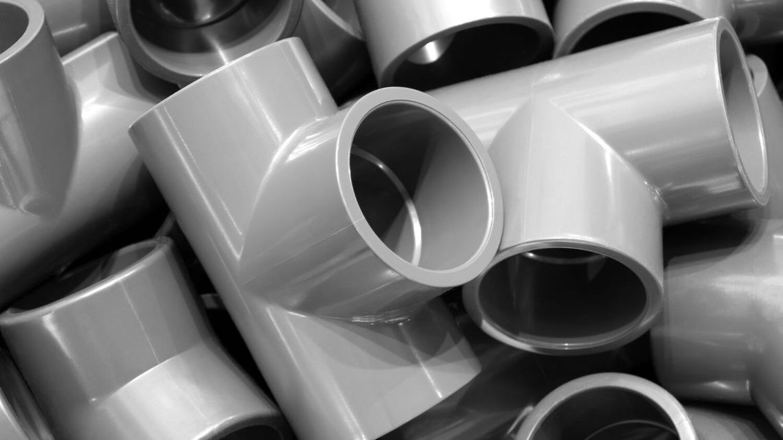 Trójniki PP z gwintem wewnętrznym – kiedy warto je stosować?