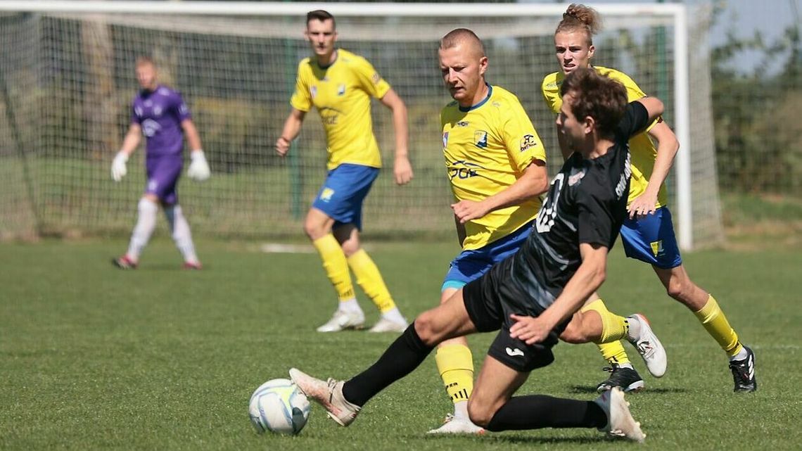 Tropikalne warunki, posiłki z pierwszej drużyny i wygrana rezerw Avii z Sokołem Konopnica [zdjęcia]