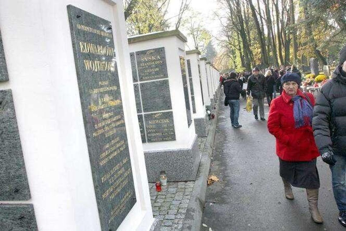 Trumna czy urna? Coraz częściej urna. Zbudują piąte kolumbarium w Lublinie Trumna czy urna? Coraz częściej urna. Zbudują piąte kolumbarium w Lublinie