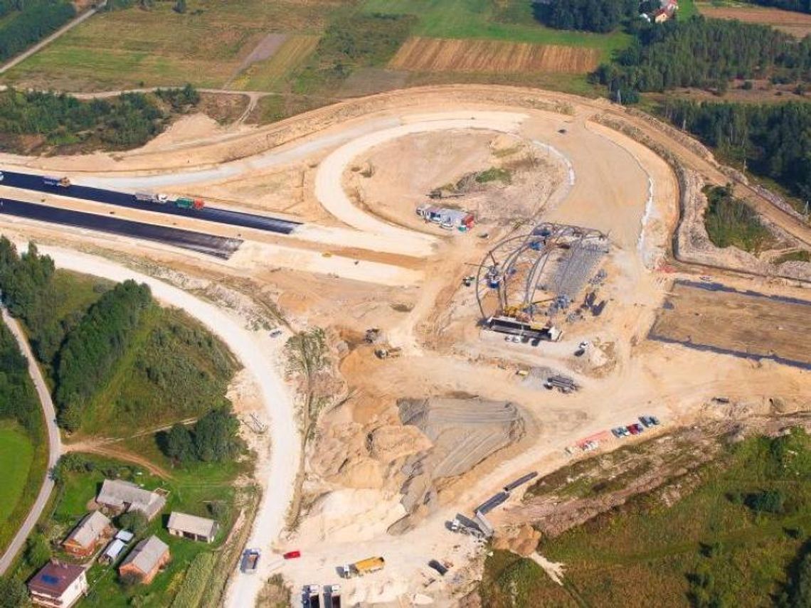 Trwa budowa autostrady A4. Zdjęcia z lotu ptaka