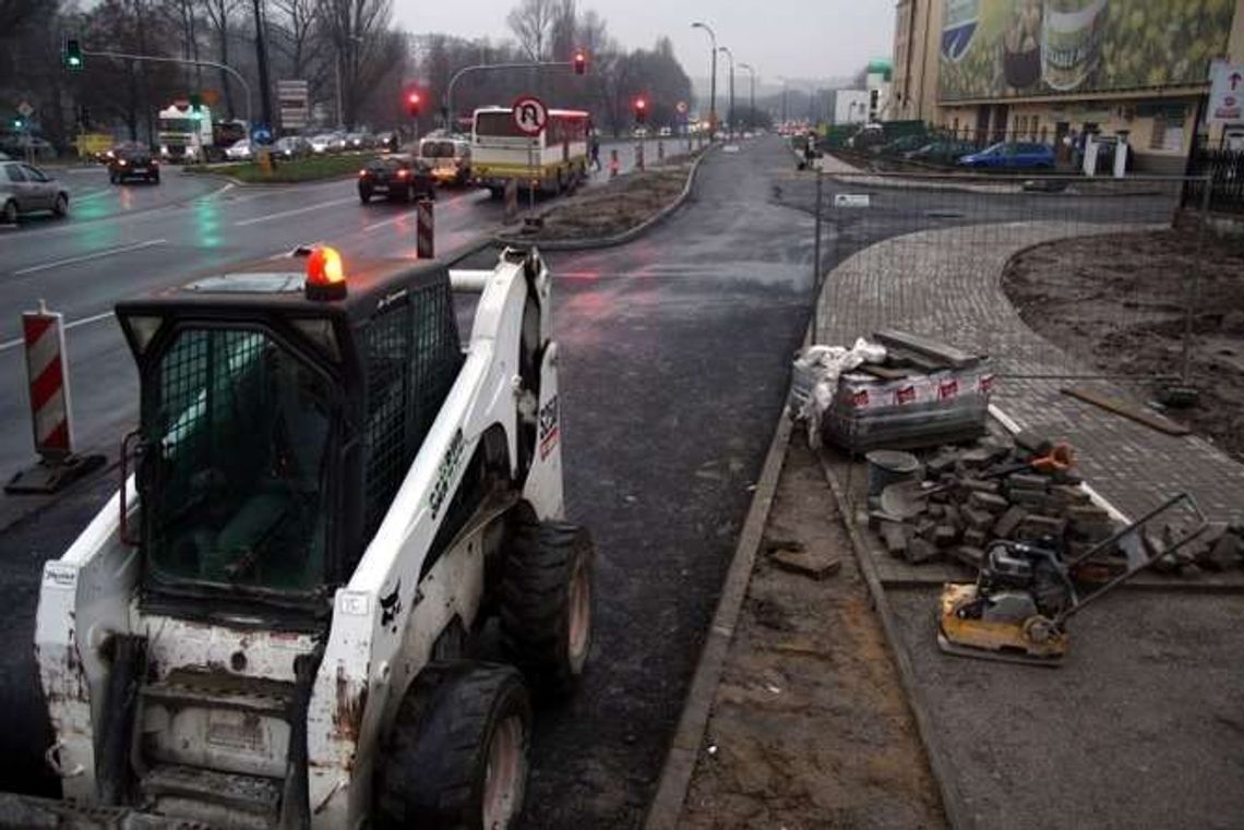 Trwa budowa nowej drogi wzdłuż al. Solidarności