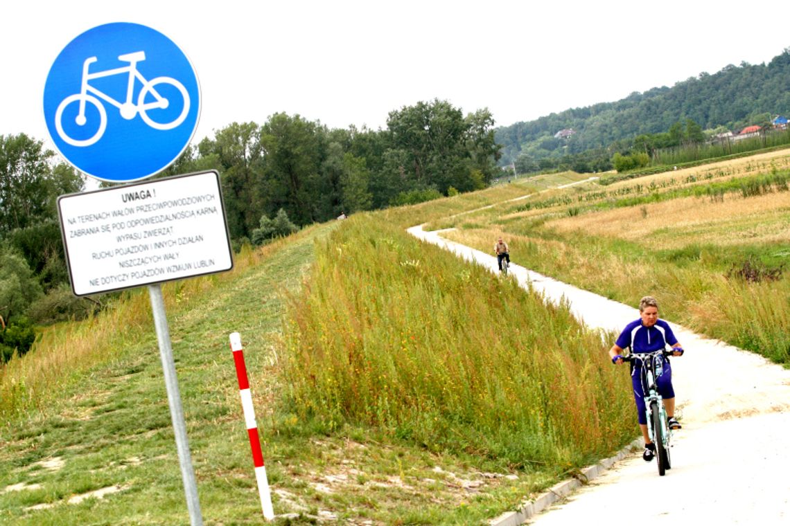 Trwa rozbudowa ścieżki rowerowej z Puław do Kazimierza