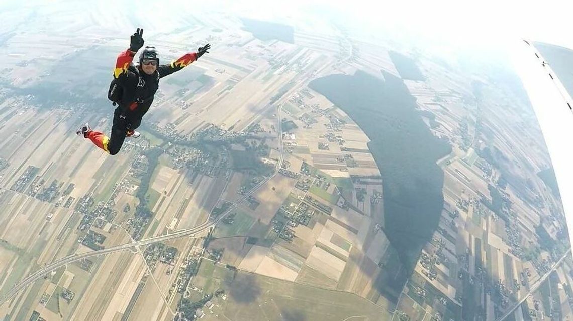Trwa walka o życie policjanta – skoczka spadochronowego. Pilnie potrzebna krew