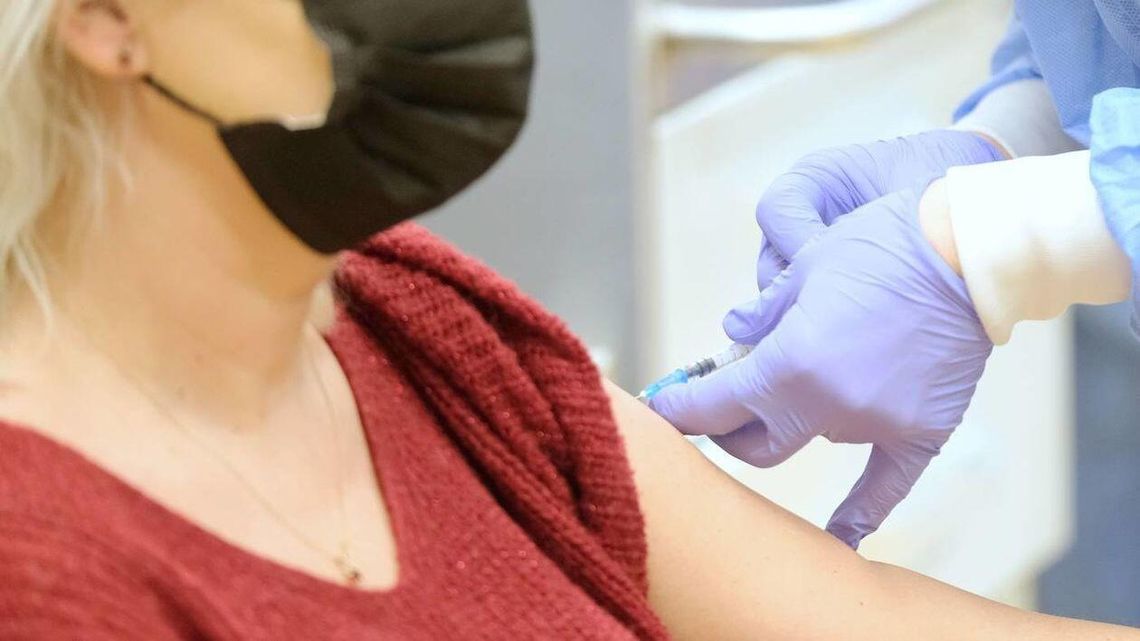 Trwają prace nad polską szczepionką przeciwko koronawirusowi, która leczy