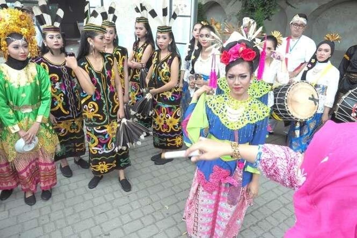 Trwają spotkania z folklorem. Program imprezy