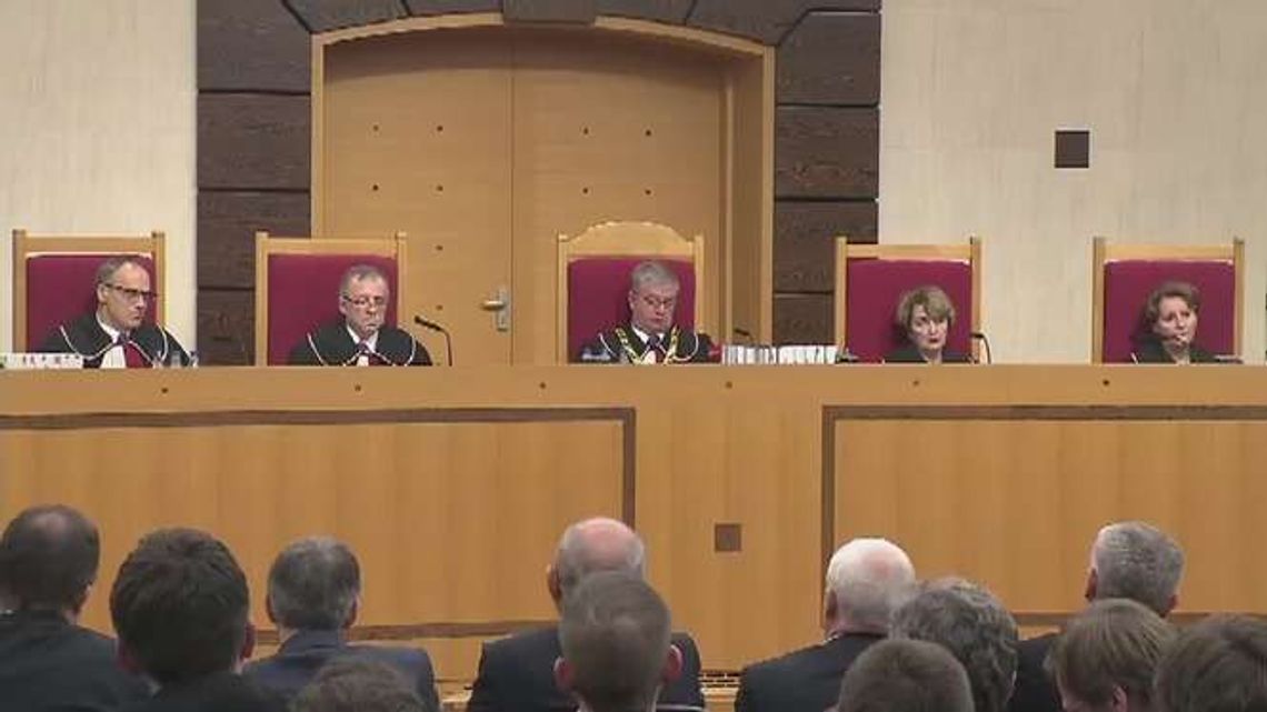 Trybunał orzekł niekonstytucyjność ustawy PiS
