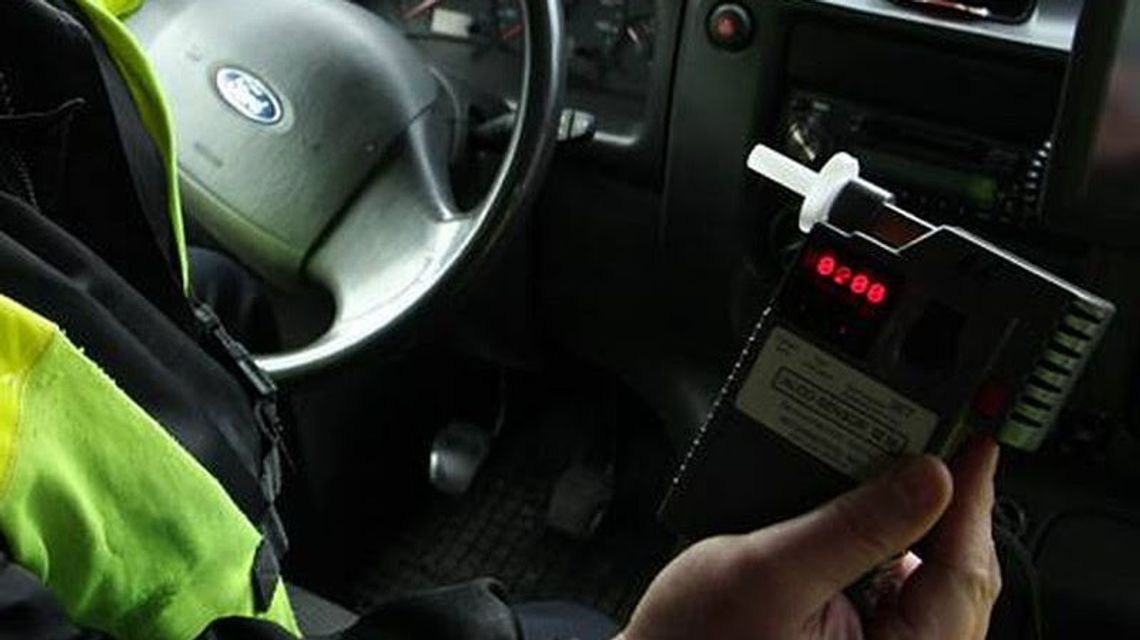 Trzebieszów: Pijany kierowca uderzył w inne auto. Jechał po pieluchy Trzebieszów: Pijany kierowca uderzył w inne auto. Jechał po pieluchy