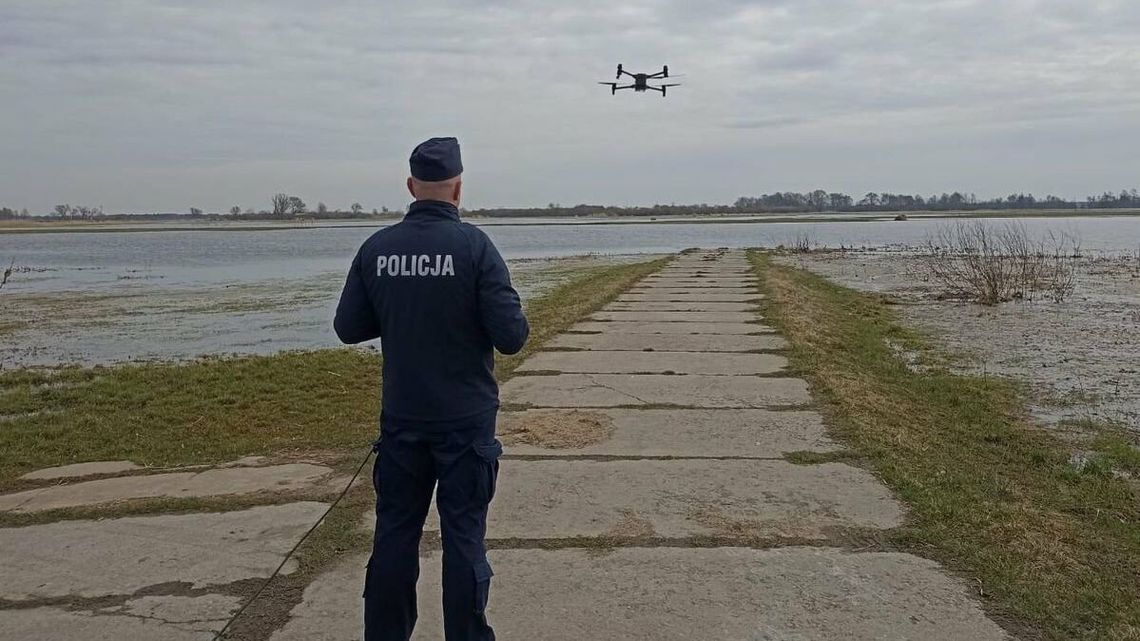 Trzeci miesiąc trwają poszukiwania kobiety porwanej przez rzekę Wieprz Trzeci miesiąc trwają poszukiwania kobiety porwanej przez rzekę Wieprz