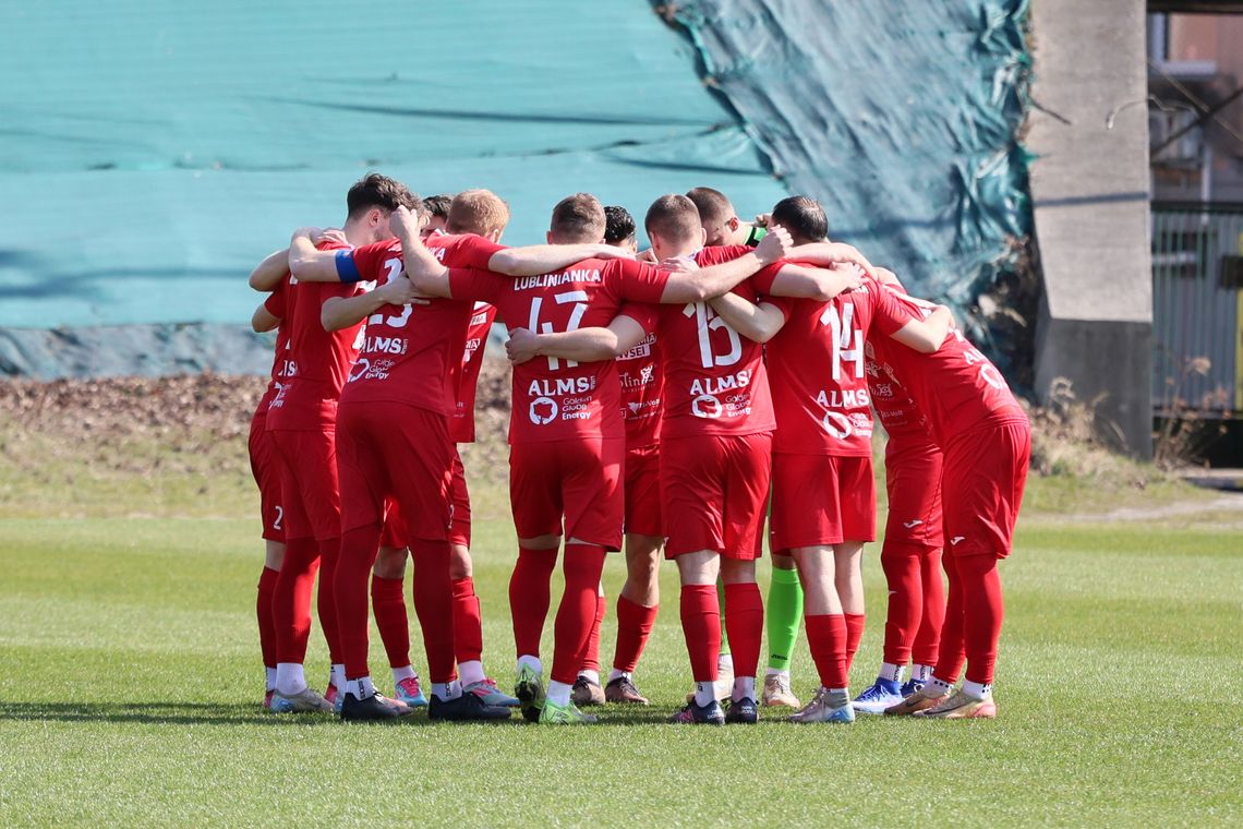 Trzecia wygrana z rzędu Lublinianki, Tomasovia nadal w dołku i reszta wyników Macron IV ligi
