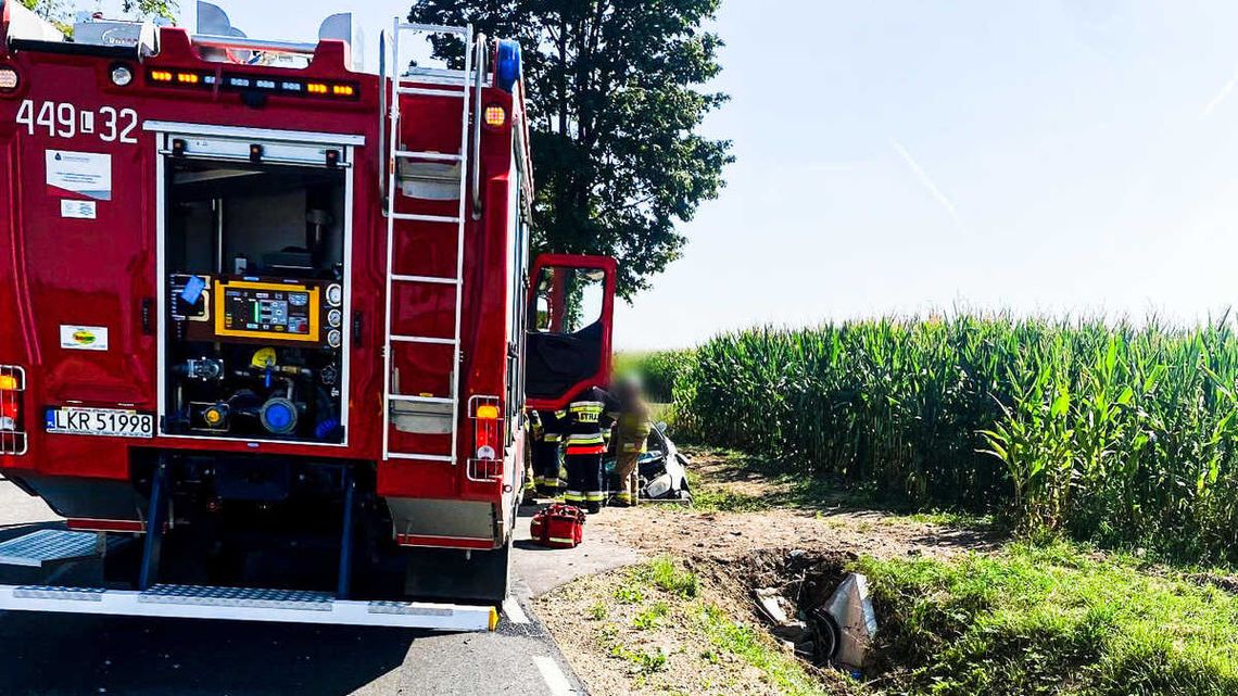 Trzy osoby, w tym dzieci trafiły do szpitala po wypadku w powiecie kraśnickim Trzy osoby, w tym dzieci trafiły do szpitala po wypadku w powiecie kraśnickim