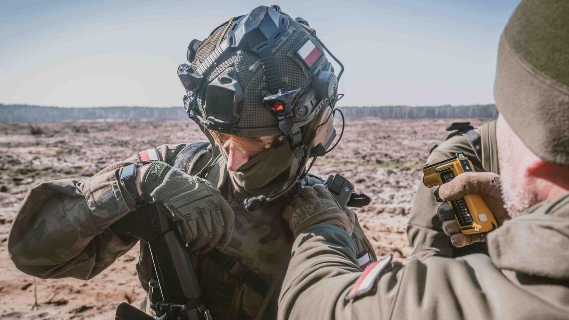 Trzy tygodnie w mundurze za 6 000 złotych Trzy tygodnie w mundurze za 6 000 złotych