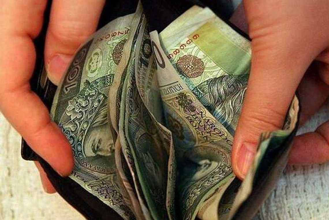 Trzymiesięczne odprawy dla burmistrzów i wójtów to za mało?