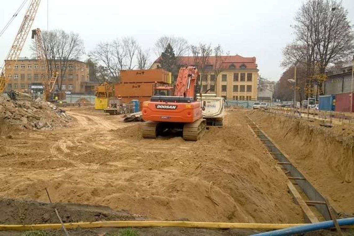 Tu przeprowadzą się miejscy urzędnicy. Rozpoczęła się budowa biurowca przy Wieniawskiej