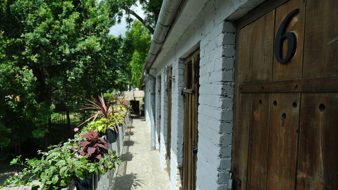 Tu życie się toczy na podwórku. Tak odnowili je mieszkańcy kamienicy przy ul. Lubartowskiej Tu życie się toczy na podwórku. Tak odnowili je mieszkańcy kamienicy przy ul. Lubartowskiej