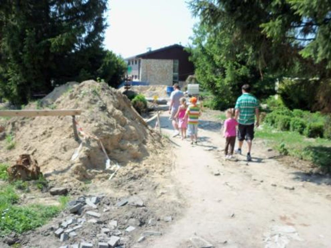 Turyści wściekli na wielki bałagan w zoo w Zamościu