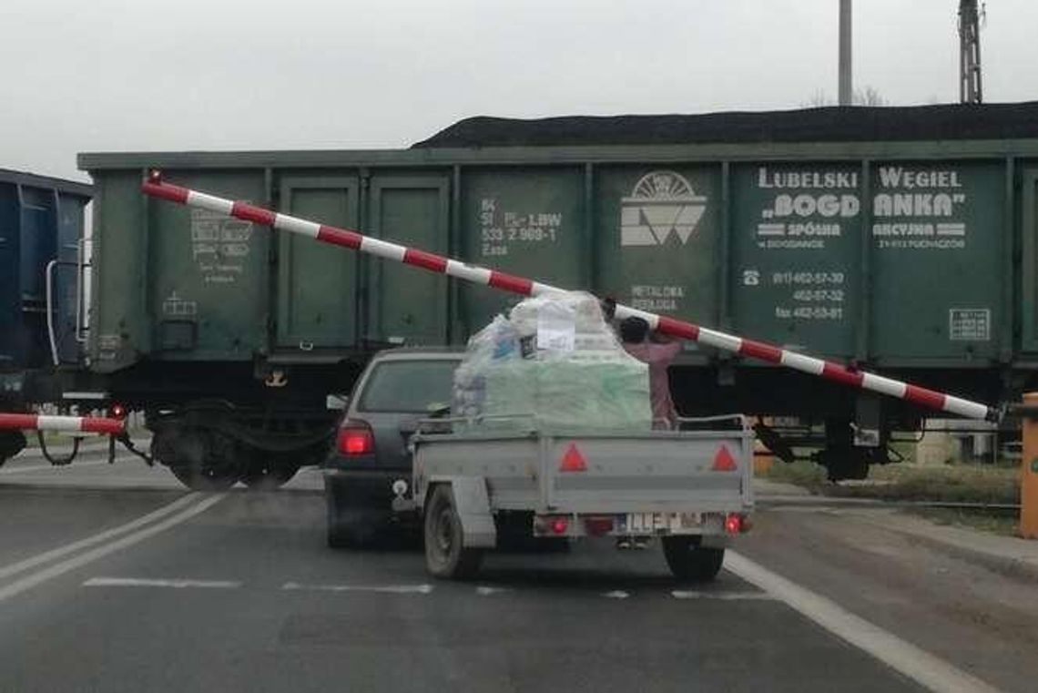 Turystyczna: Szlaban zatrzymał się na dachu samochodu. "To mogło skończyć się tragicznie"