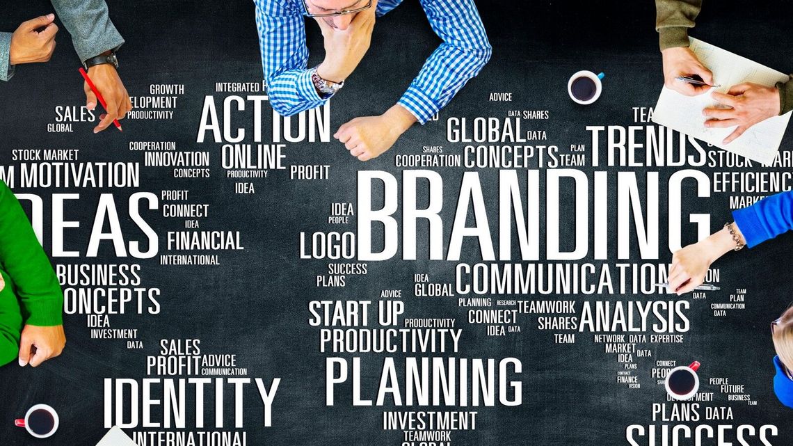 Tworzenie i projektowanie stron internetowych: Jak stworzyć skuteczną stronę, która przyciągnie klientów Tworzenie i projektowanie stron internetowych: Jak stworzyć skuteczną stronę, która przyciągnie klientów