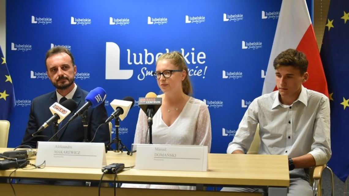 Tysiąc stypendiów do rozdania. "Zapłaciłem za kurs językowy i kupiłem komputer"