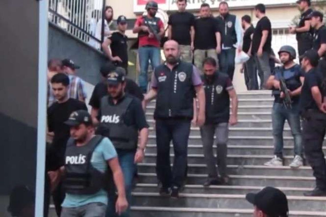 Tysiące aresztowań po nieudanym zamachu stanu w Turcji