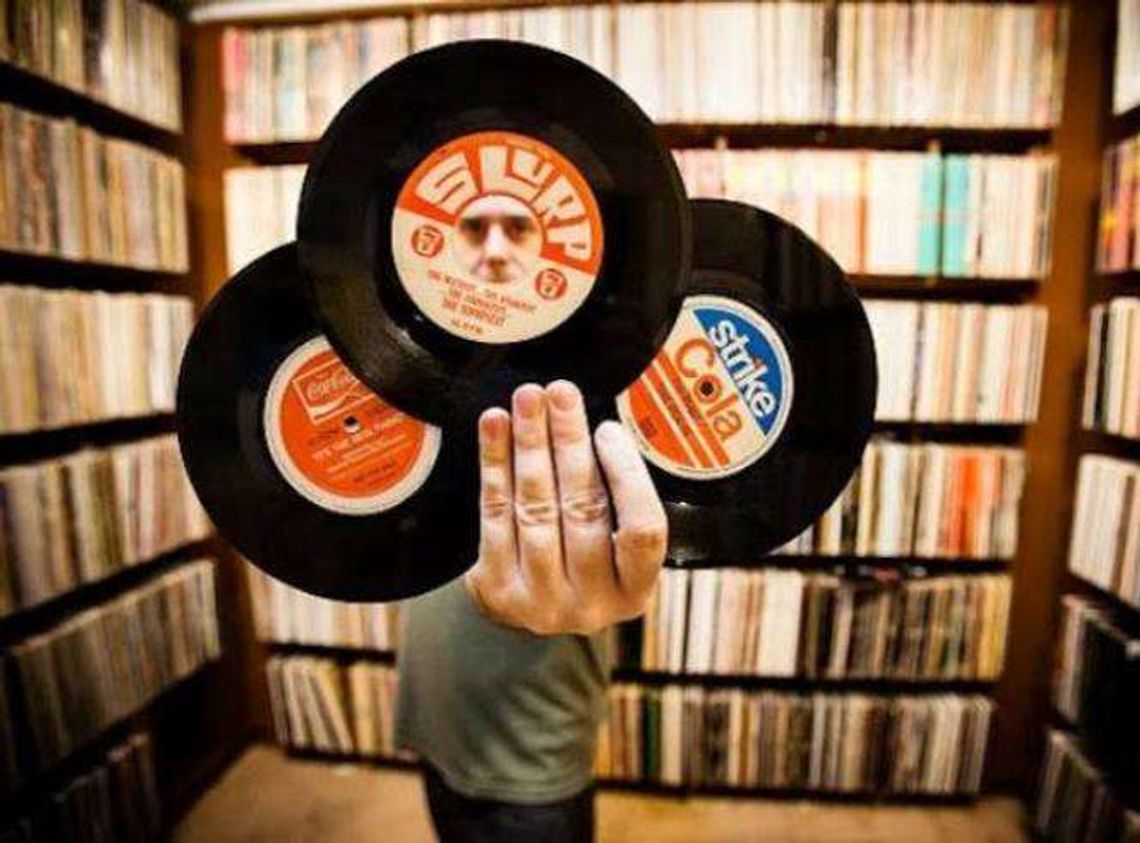 Tysiące Winyli w Podwórku