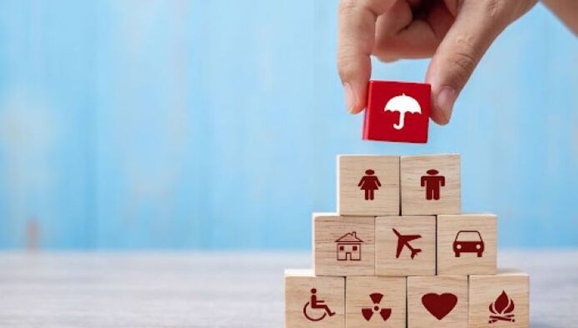 Ubezpieczenie rodziców na wypadek śmieci w UK — najważniejsze informacje