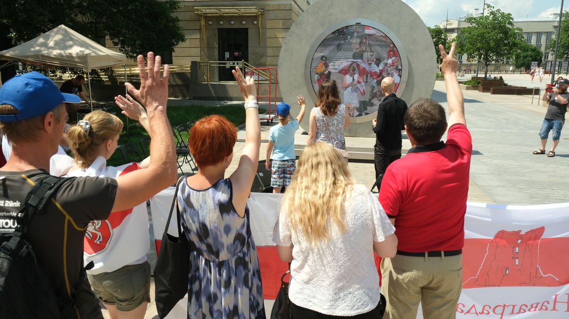 Uchodźcy to nasi sąsiedzi. Tak mieszkańcy Lublina i Wilna wspierają Białorusinów