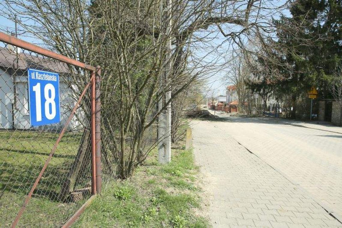 Uciążliwa budowa: Mieszkańcy mają dość ciężarówek Uciążliwa budowa: Mieszkańcy mają dość ciężarówek