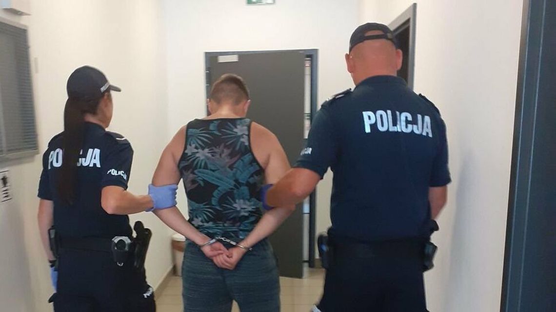 Ucieczka, pościg, potrącenie policjanta. To nie pierwszy jego grzech [wideo]