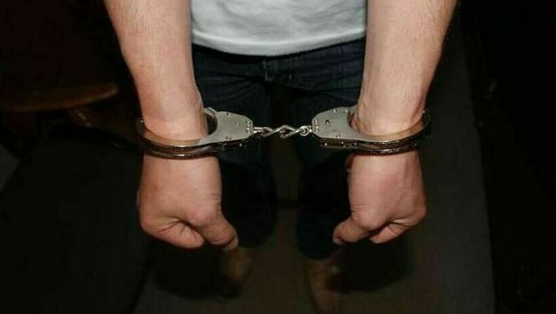 Ucieczka przed policją. 34-latek wyskoczył z drugiego piętra 