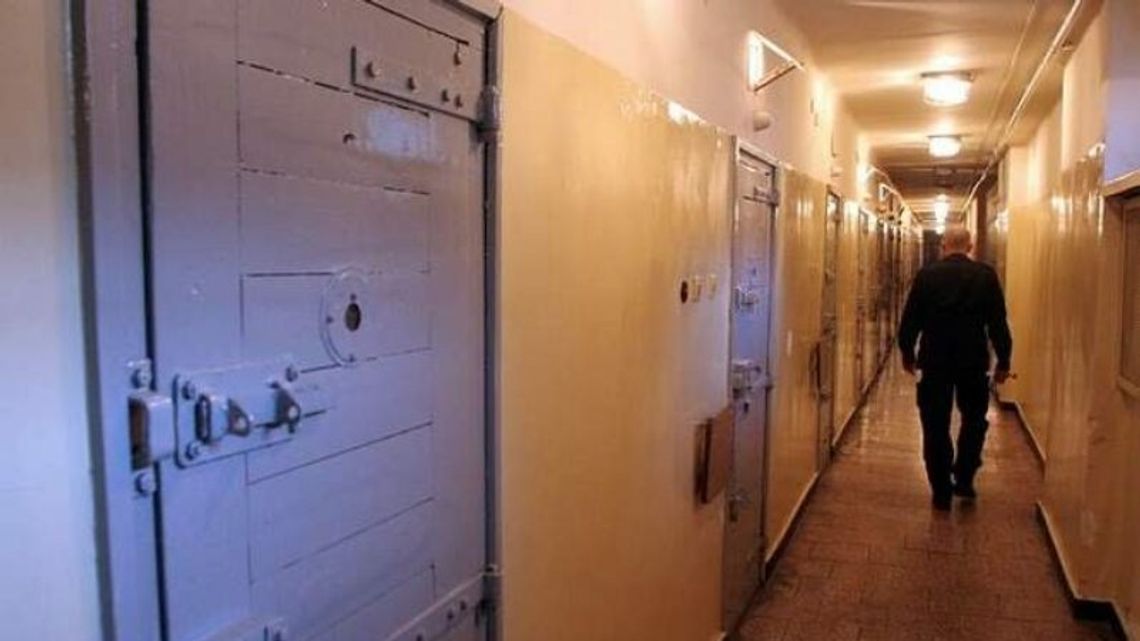 Uciekł z więzienia, ale wpadł, bo wszczął awanturę