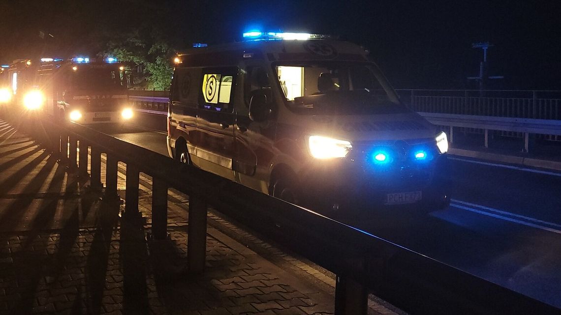 Uciekła ze szpitala psychiatrycznego. W nocy spacerowała po torowisku