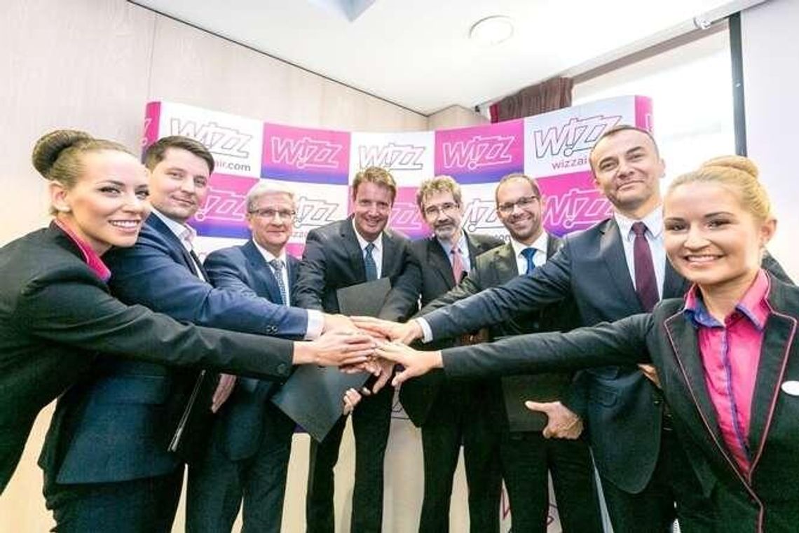 Uczelnia podpisała umowę z przewoźnikiem. Wizz Air rekrutuje pilotów Uczelnia podpisała umowę z przewoźnikiem. Wizz Air rekrutuje pilotów