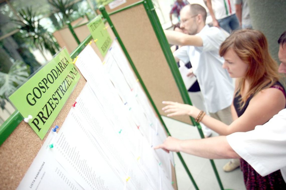 Uczelnie wieszają listy, maturzyści płaczą Uczelnie wieszają listy, maturzyści płaczą