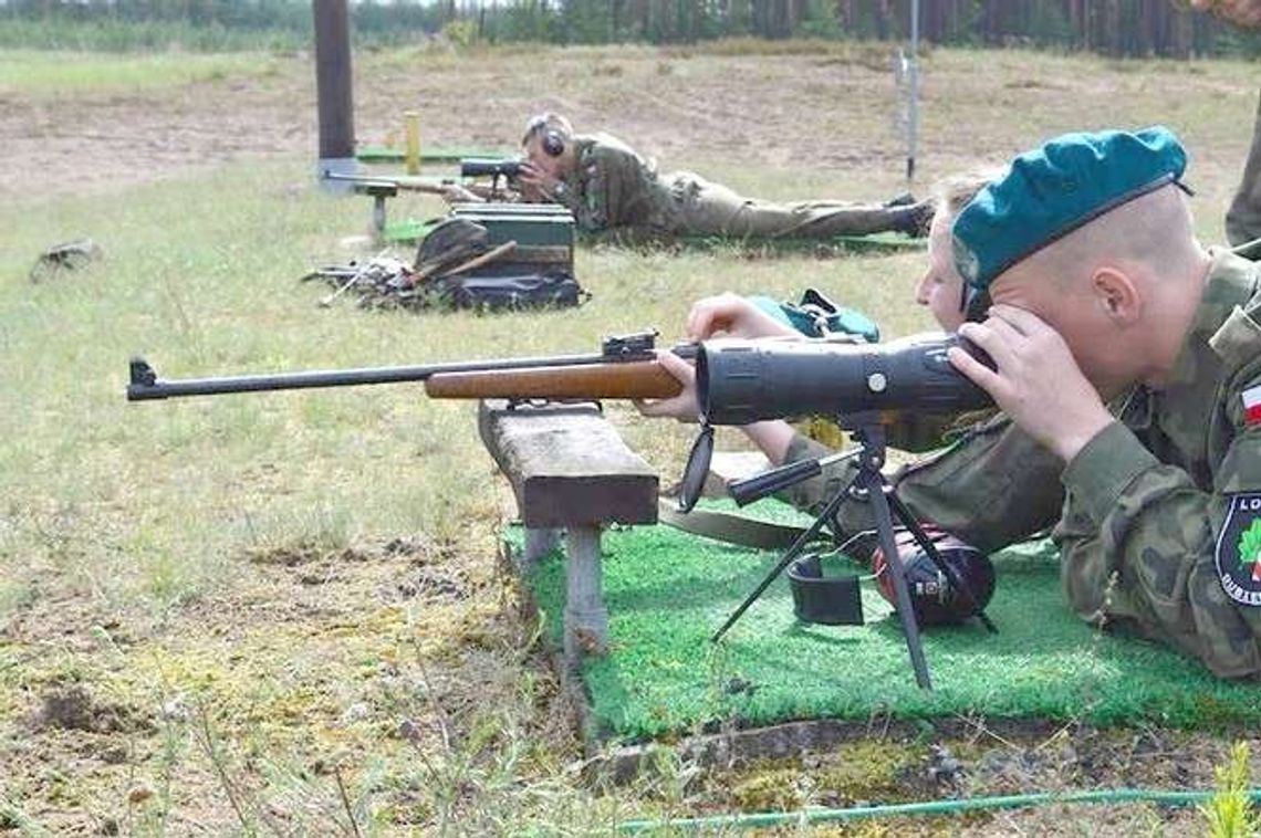 Uczniowie klas mundurowych z Puław najlepsi na poligonie
