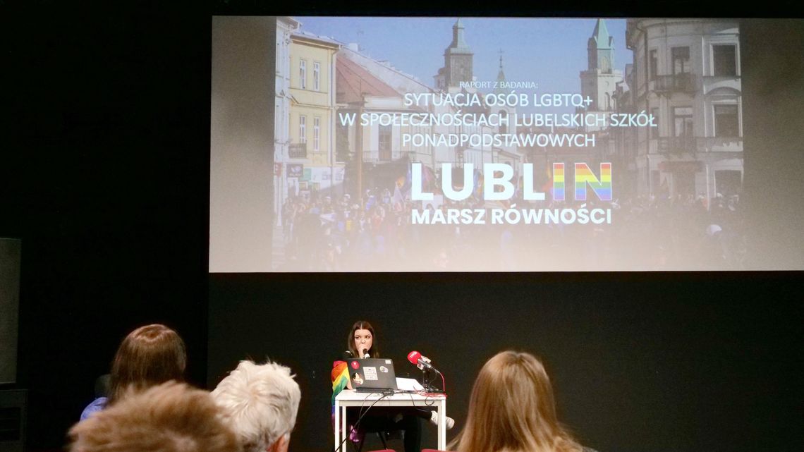 Uczniowie lubelskich szkół o swoich kolegach LGBT. Są wyniki ankiet