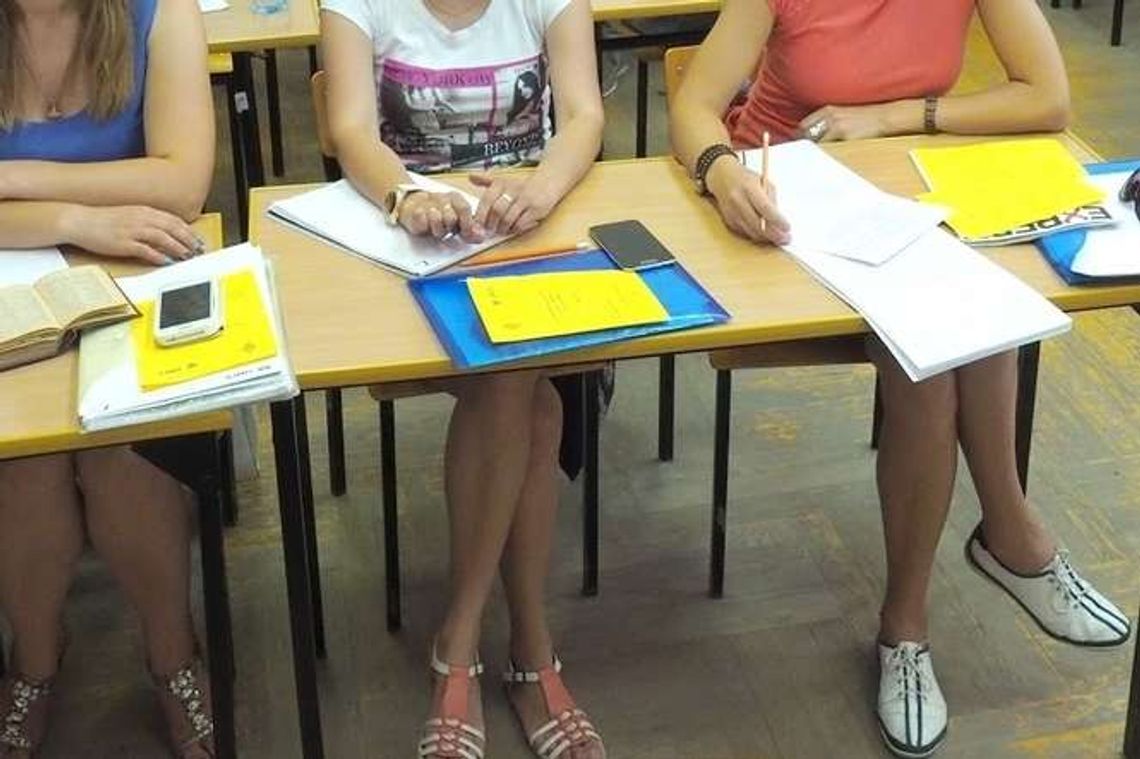 Uczniowie podyskutują o broni i puszczy Uczniowie podyskutują o broni i puszczy