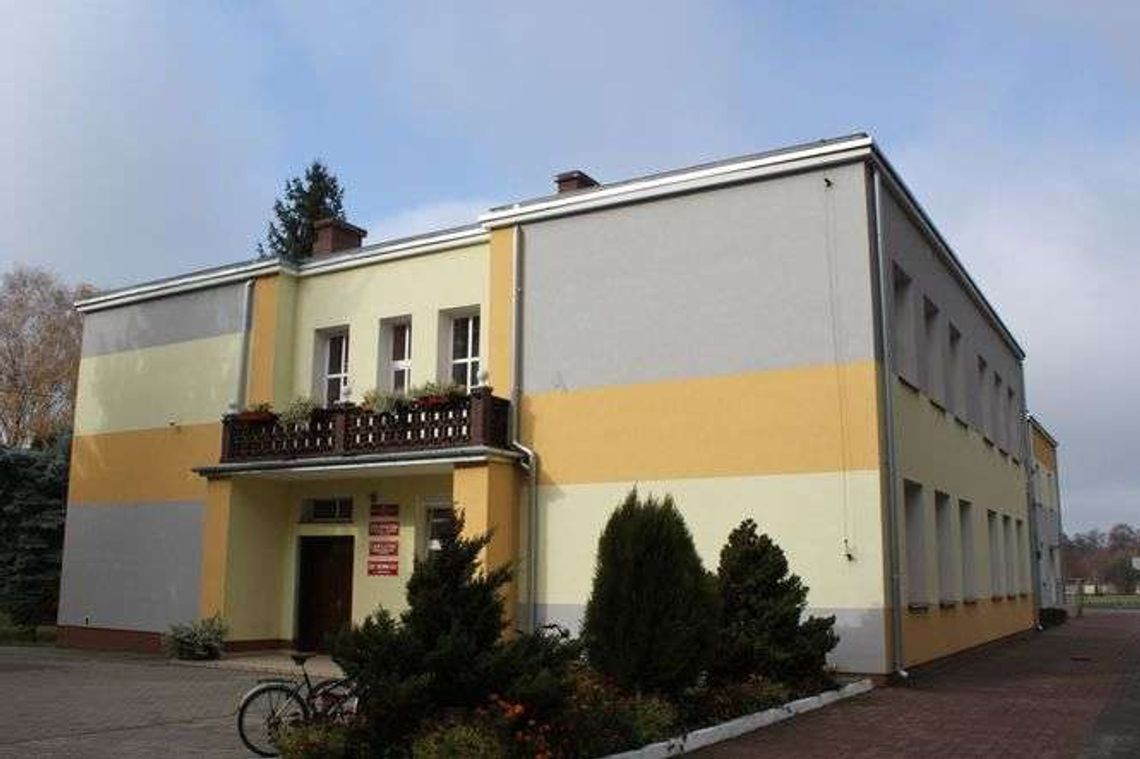 Uczniowie wolą dojeżdżać do Białej Podlaskiej. Liceum trzeba zlikwidować