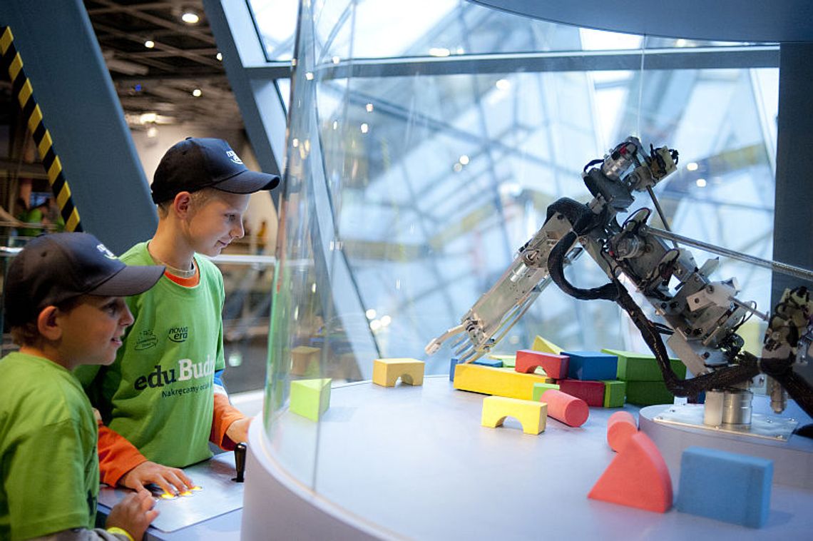 Uczniowie z Dębowej Kłody na lekcjach w Warszawie