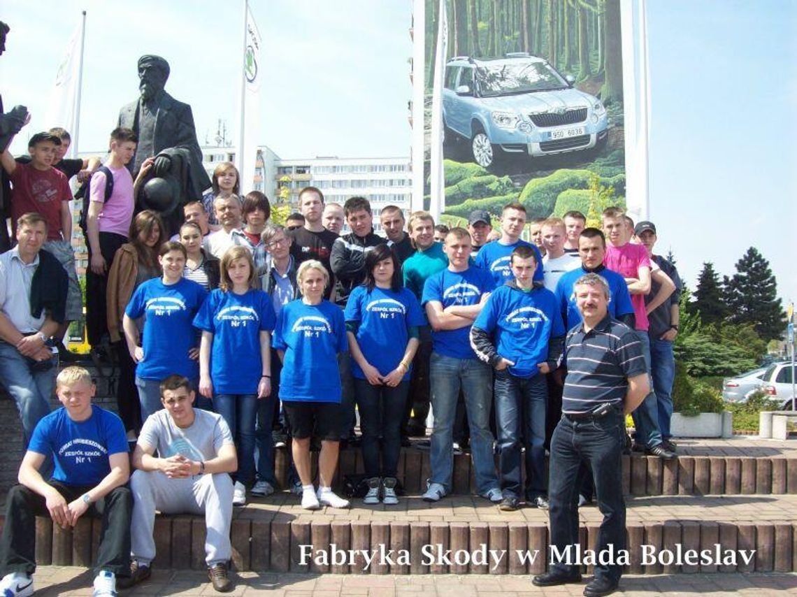 Uczniowie z Hrubieszowa zwiedzali fabrykę skody w Czechach