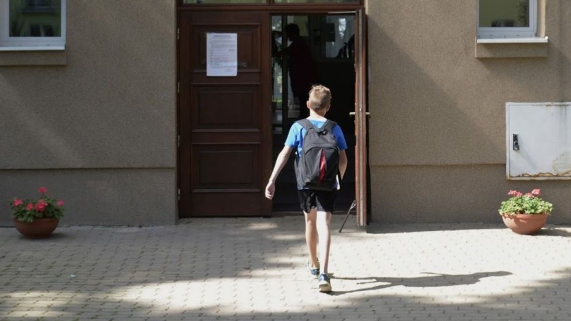 Uczniowie z Lublina będą musieli jeździć do szkoły poza miasto? To jeden z efektów reformy edukacji