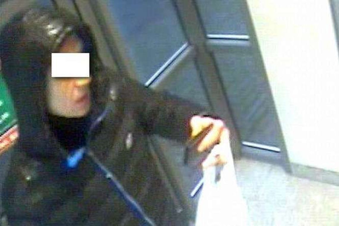 Udawał, że chce kupić, ale kradł pierścionki