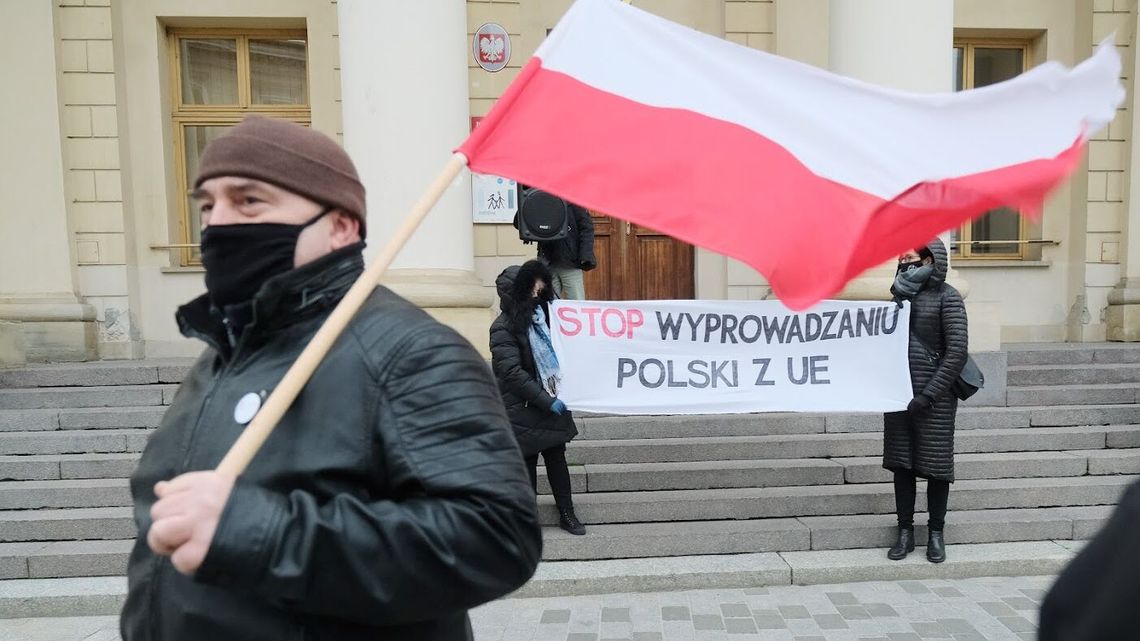 UE może zamrozić pieniądze dla Polski. Zostaniemy z niczym? UE może zamrozić pieniądze dla Polski. Zostaniemy z niczym?