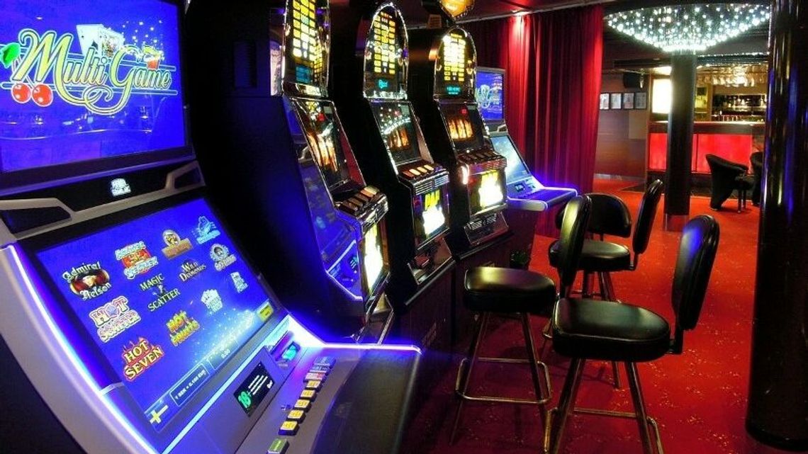 Ukradł pieniądze z automatu do gier. Wpadł po 16 latach 