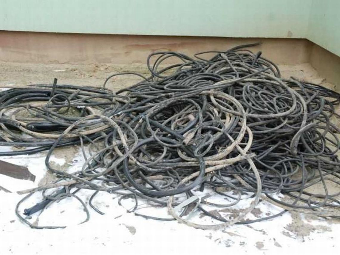 Ukradł z lotniska 600 kilogramów kabli