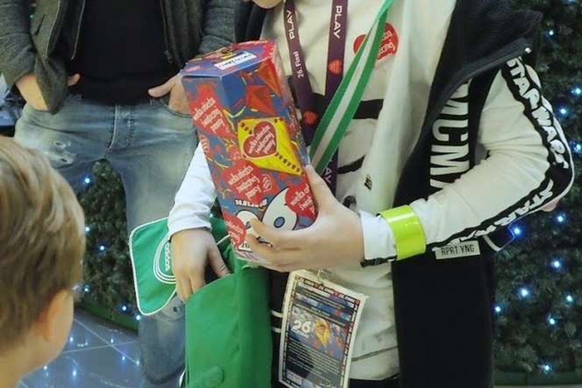 Ukradli 14-latkowi puszkę WOŚP, grozi im 10 lat więzienia Ukradli 14-latkowi puszkę WOŚP, grozi im 10 lat więzienia