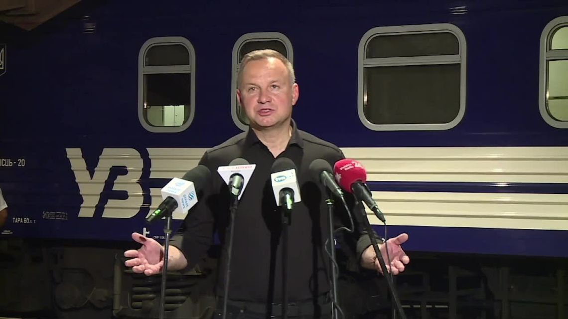 "Ukraina potrzebuje przede wszystkim wsparcia militarnego". Prezydent po powrocie z Kijowa