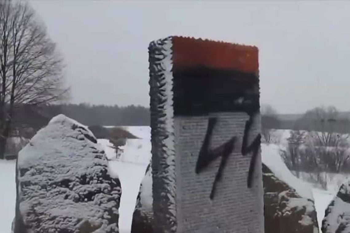 Ukraina: Zdewastowano pomnik pomordowanych Polaków