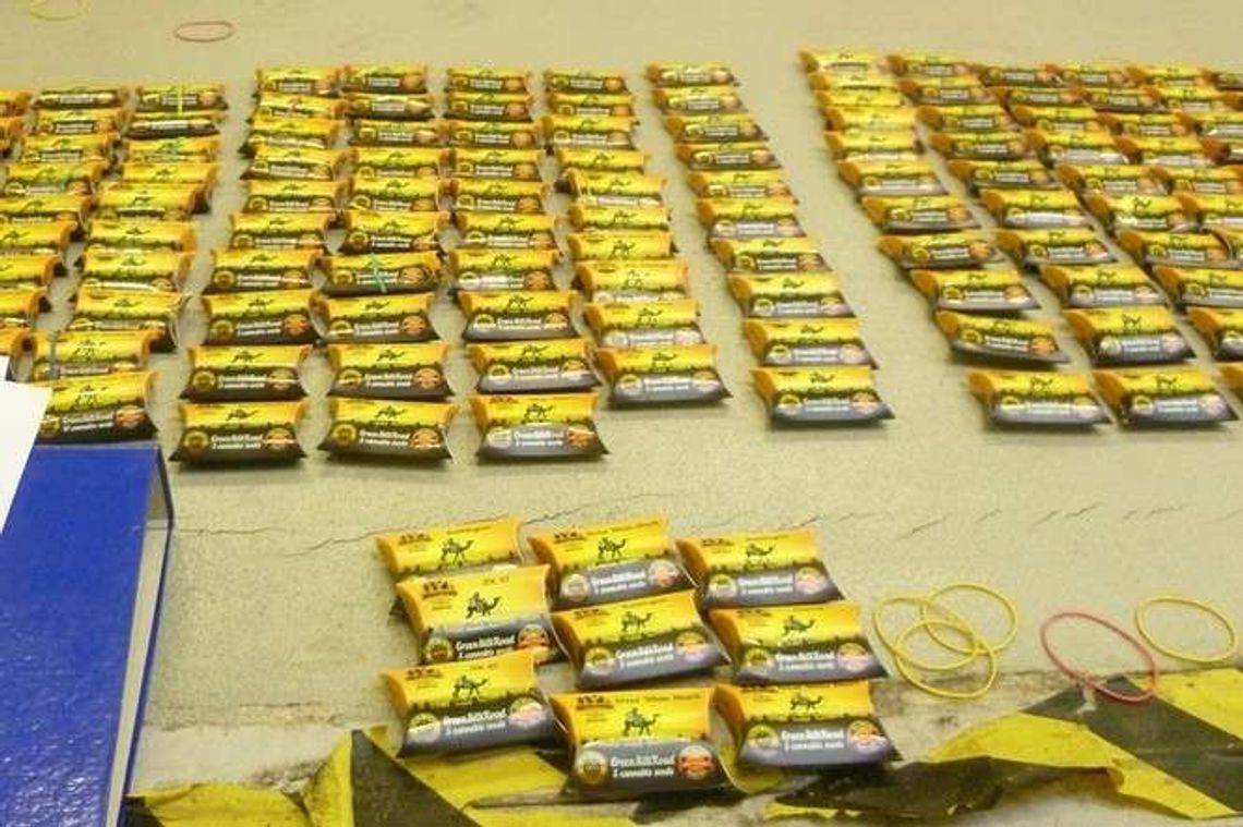 Ukrainiec miał 3884 paczek z nasionami konopi indyjskich
