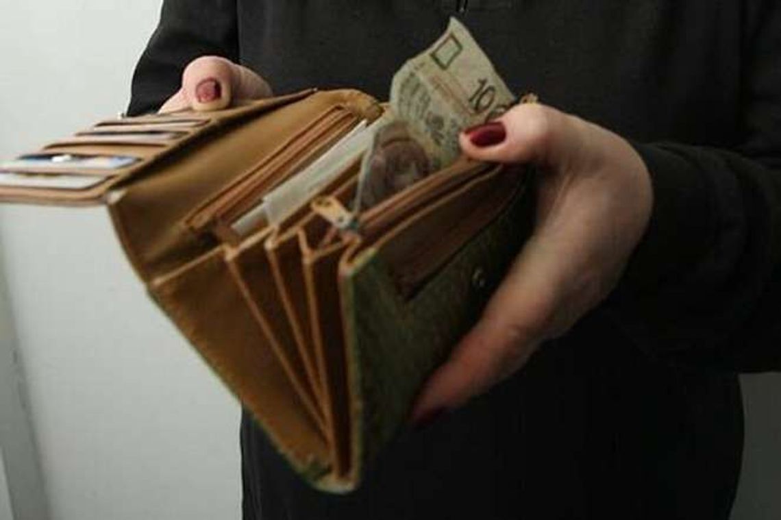 Ukrainiec zgubił portfel. Pracownik stacji paliw zabrał pieniądze