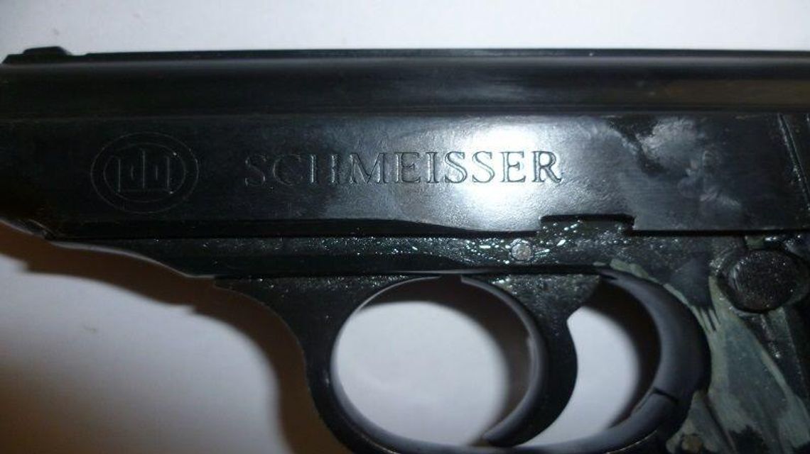 Ukraiński kierowca zatrzymany za pistolet z pełnym magazynkiem